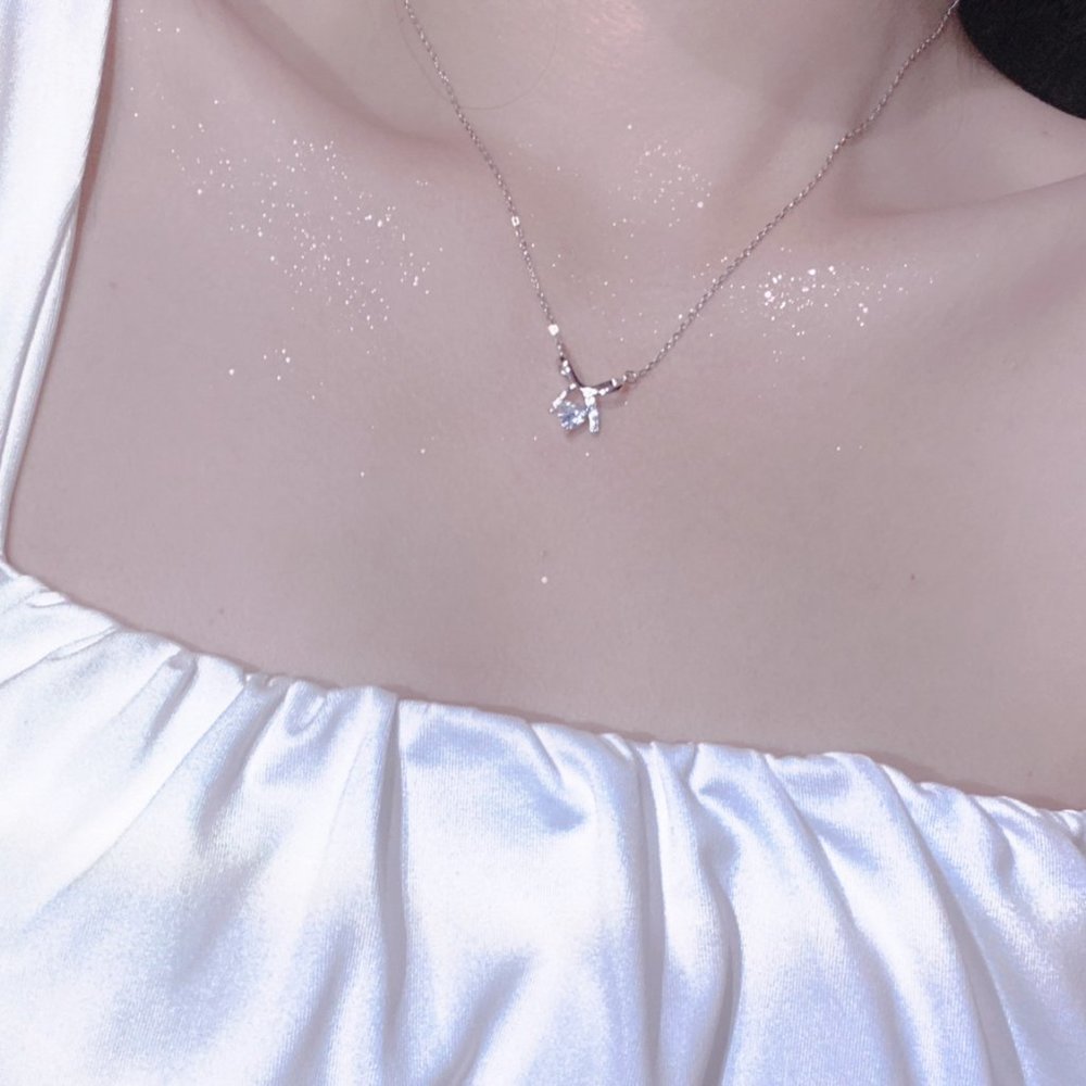 Bow Zircon Necklace - Picture 9 of 16